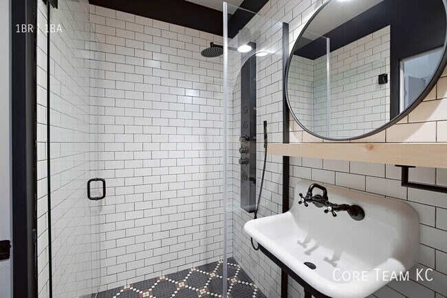 Foto del edificio - 310 E 39th St
