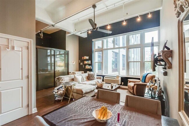Foto del edificio - 1500 Hudson St