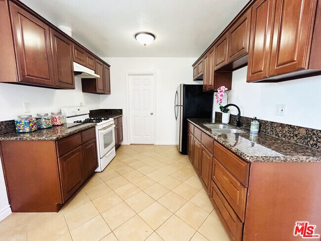 Foto del edificio - 4701 Dozier St