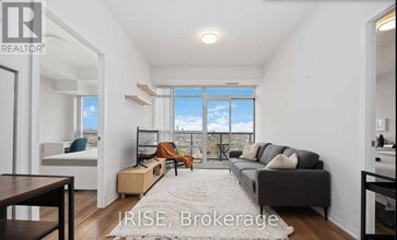 Building Photo - 68 Abell St