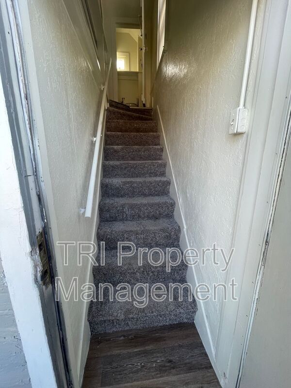 Foto del edificio - 228 13th St