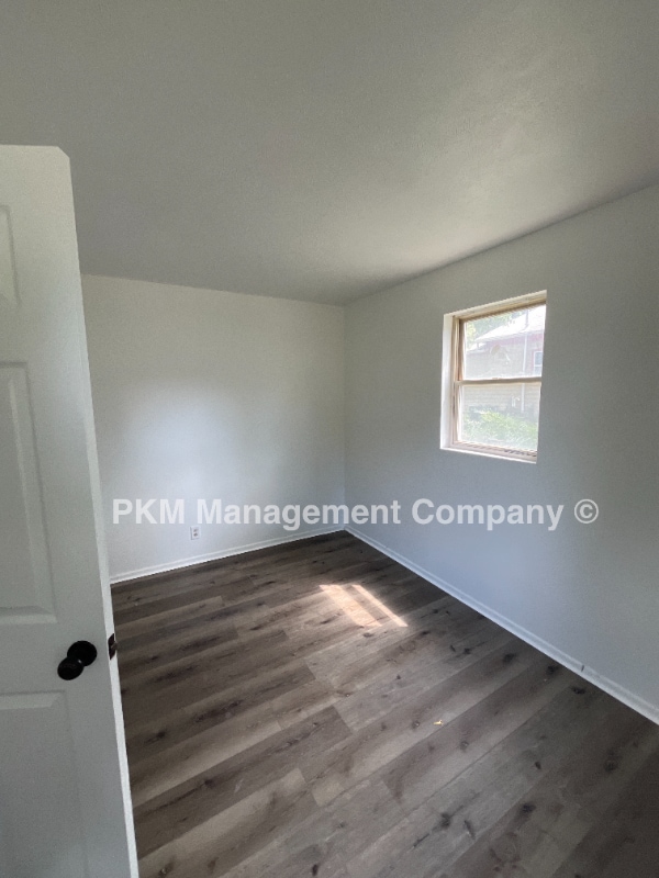 Building Photo - 507 Fir St