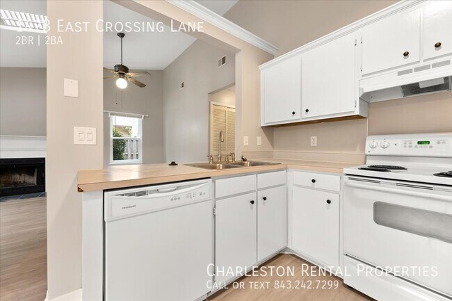 Building Photo - 1478 E Crossing Ln