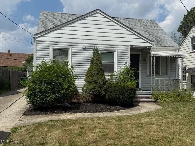 15513 Rockside Rd Maple Heights, OH 44137 – photo 1 of 4