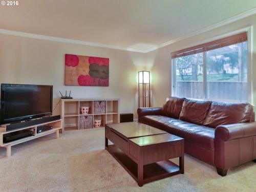 Building Photo - 7929 SW 40th Ave