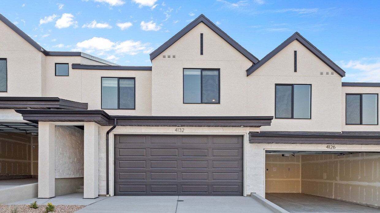 Brand-New Modern Townhome with Stunning Views! - Brand-New Modern Townhome with Stunning Views!