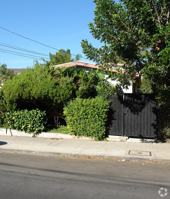 Foto del edificio - 1023 Hyperion Ave