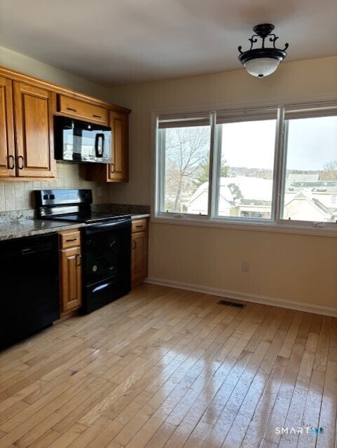 Foto del edificio - 12 Boulevard Dr