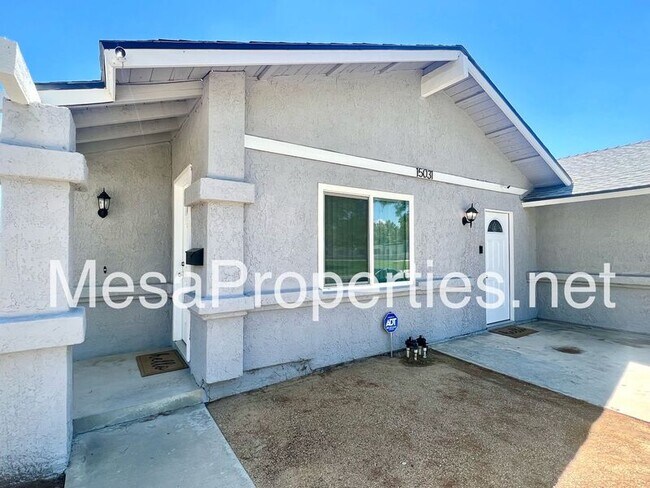 Building Photo - 15031 Arlette Dr