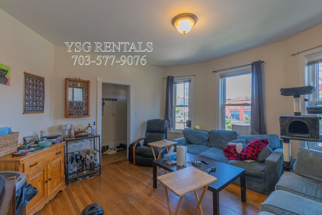 Foto del edificio - 364 Highland Ave