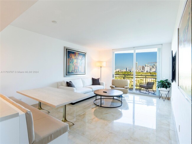 Foto del edificio - 2475 Brickell Ave