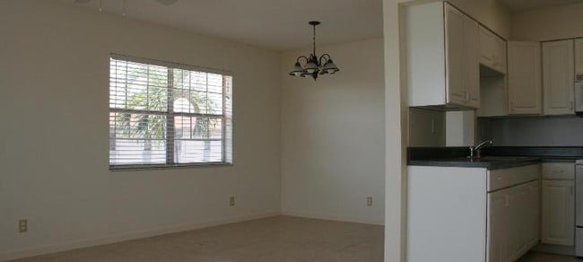 Living Area - 978 SW 10th Dr