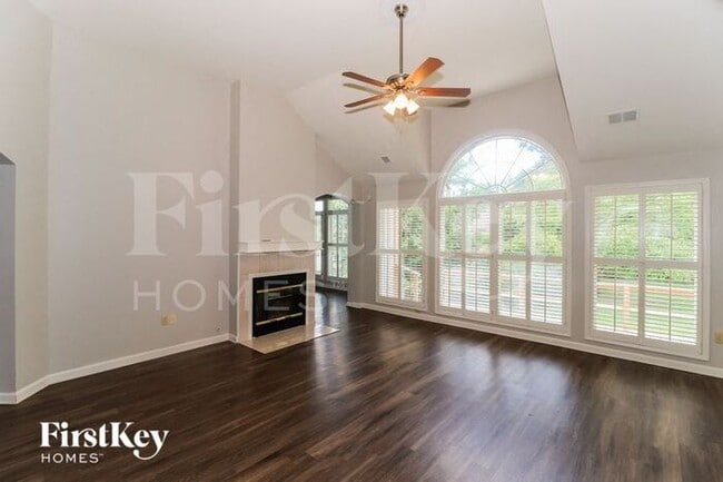 Foto del edificio - 1816 Candle Ridge Cove