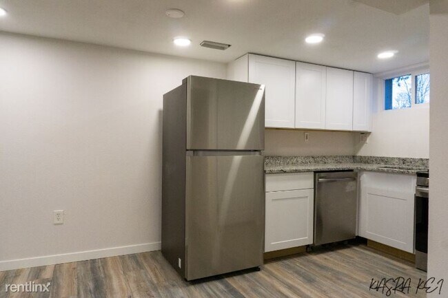 Foto del edificio - 3790 S Sherman St