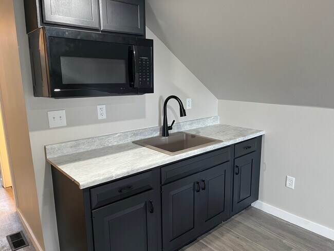 Foto del edificio - 113 Brookline Rd