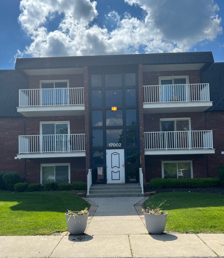 Primary Photo - 17002 Novak Dr