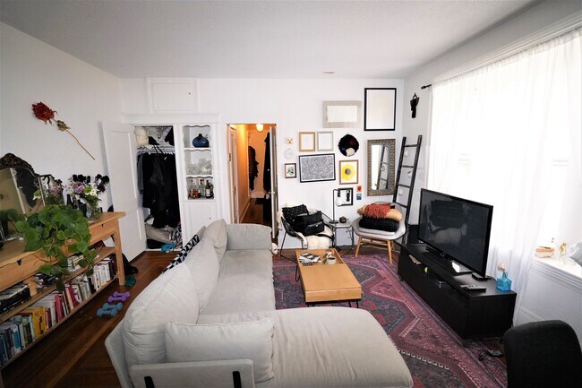 Foto del edificio - 1872 Commonwealth Ave