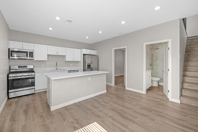 Foto del edificio - 6240 Pontiac St