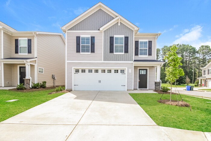 Foto principal - Located in Burnside Farms! Don't miss out!