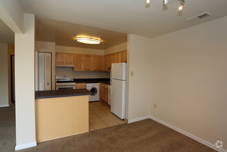 Summerlyn Apartments photo'