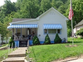 Building Photo - 4163 Monroe St