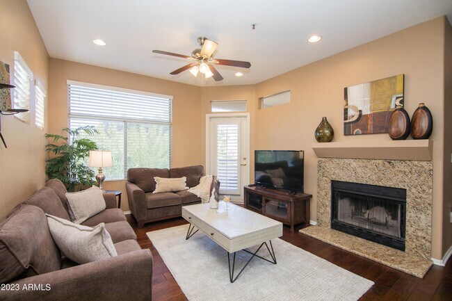 Foto del edificio - 11375 E Sahuaro Dr