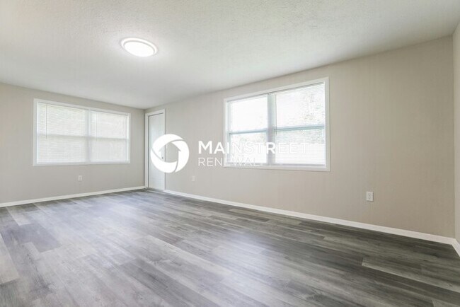 Foto del edificio - 3 Bedroom Pet-Friendly Home in Sarasota, FL with Main Street Renewal
