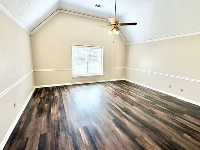 Foto del edificio - Now Leasing A 4 Bedroom Bath Home In Cordova!