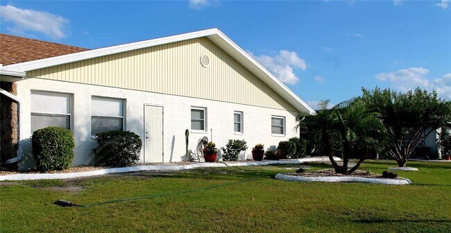 Building Photo - 301 Faircross Cir