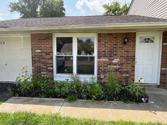 Building Photo - 615 Moss Oak Ave