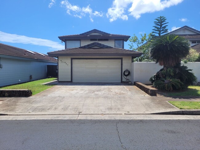 Quiet w/Beautiful Ocean Views 3bd, 2.5bath, SF w/2 car garage 1655sqft unit . $4200 - Quiet w/Beautiful Ocean Views 3bd, 2.5bath, SF w/2 car garage 1655sqft unit . $4200 House