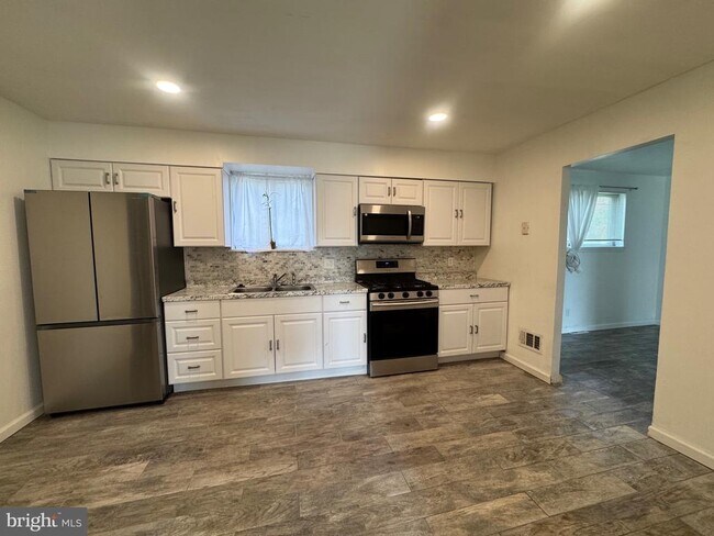 Foto del edificio - 176 Chapel Dr