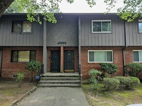 Building Photo - 1600 Briarcliff Rd NE