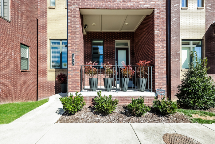 Primary Photo - Luxury Brick Home with Rooftop Deck in Vib...