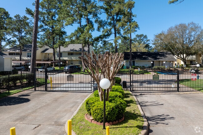 Alternate - Trophy Club Condominiums