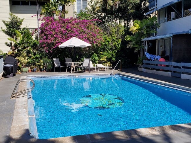 Photo - Pualei Cir 1 Bedroom 1 Bath 1 Pkg Apartment