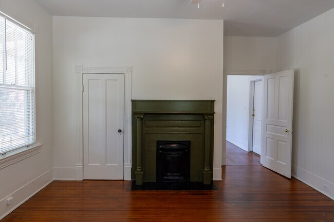 Building Photo - 1615 N Patterson St