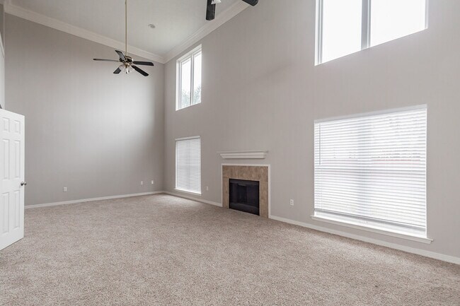 Foto del edificio - 3040 Hudson St