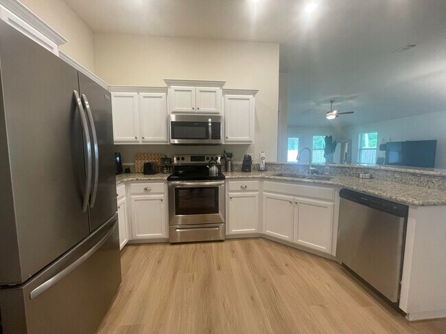 Foto del edificio - 124 Ridgeway Cir