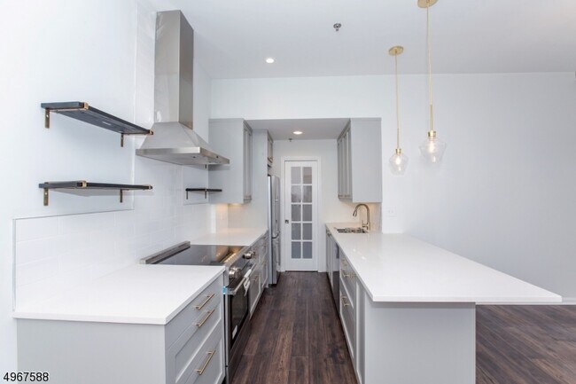 Foto del edificio - 240 Main St