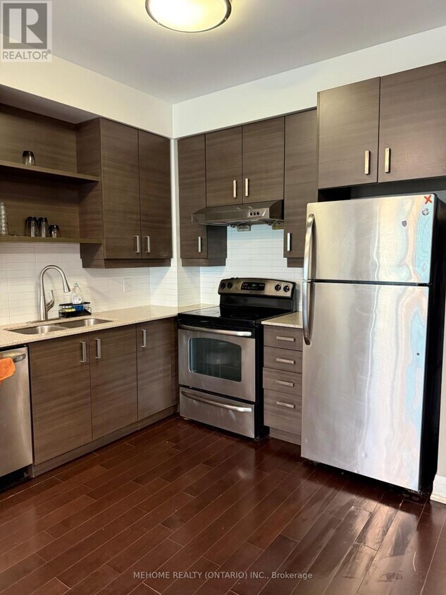 Photo principale - B-8228-8228 Birchmount Rd