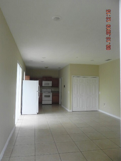 Foto del edificio - Large 4/3 Duplex in Kissimmee!!!