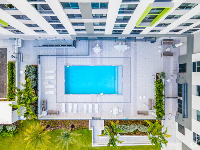 Piscina - The Gallery at River Parc