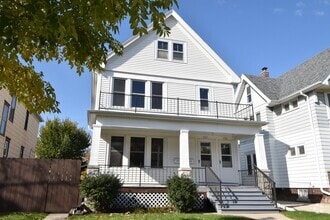 Building Photo - 1567 S 77th St