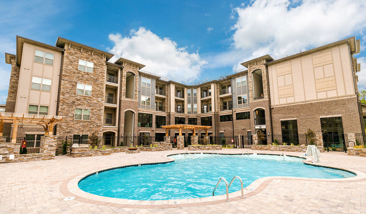 Enjoy premier amenities like a resort style pool - Brizo