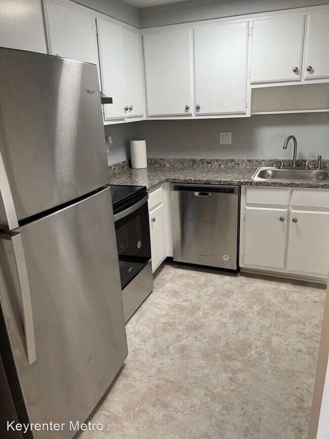 Building Photo - 1 br, 1 bath House - 10135 Prince Place #403