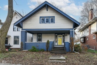Building Photo - 3458 N Kenwood Ave