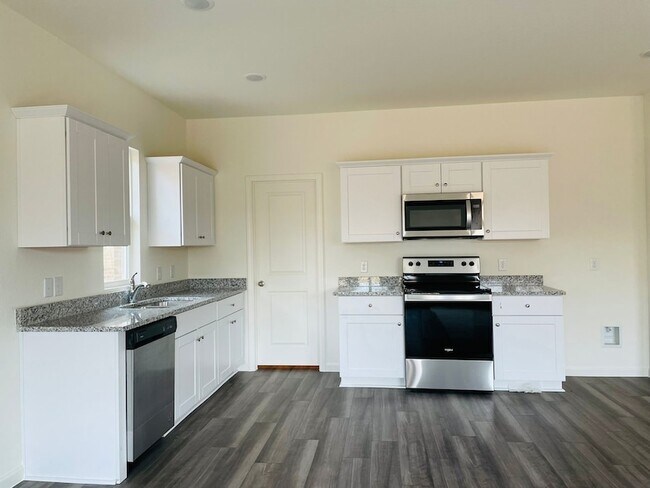 Building Photo - 10348 Rosegreen Ln