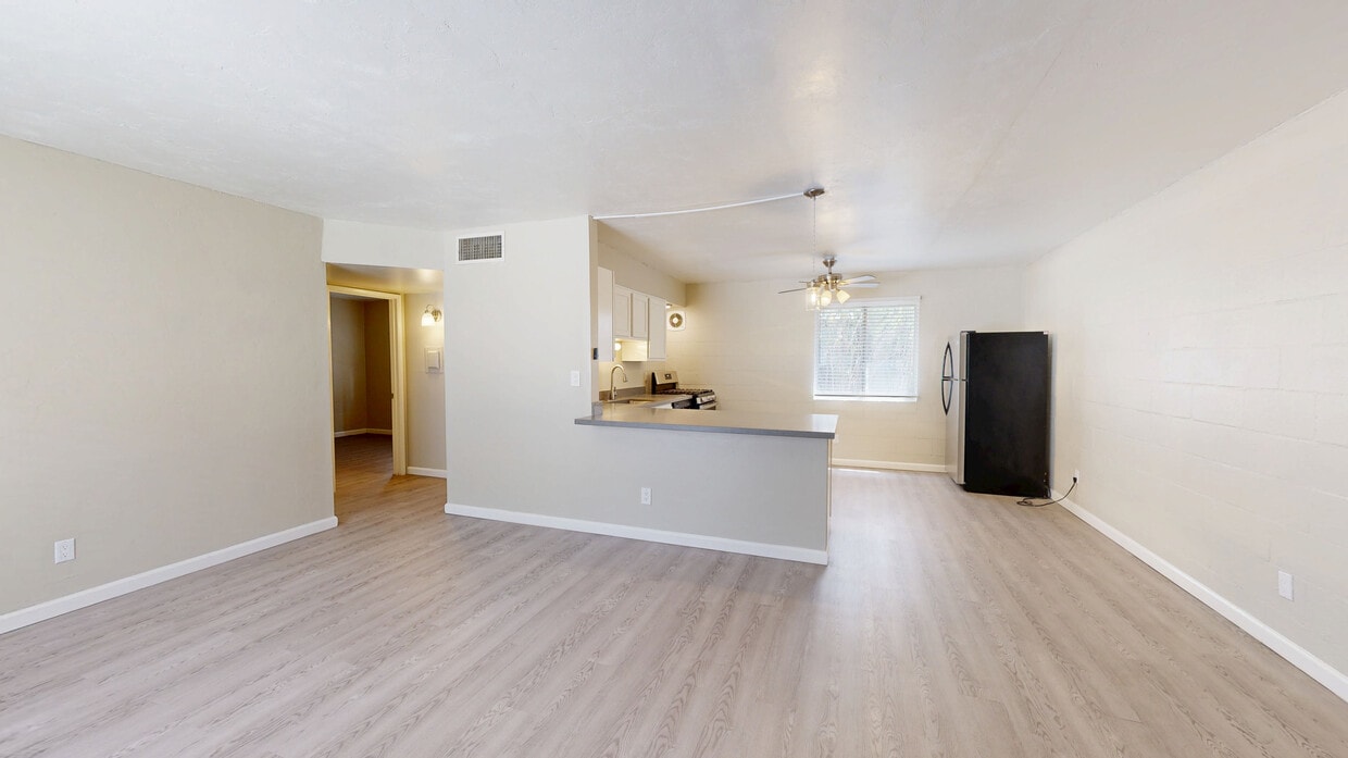 Photo - Westwood Apartments - 714 E. 10th St Tucso...