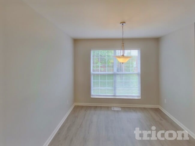 Building Photo - 2108 Forge Ridge Cir